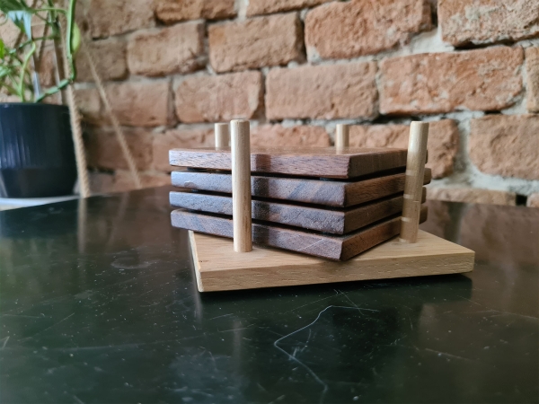 Podstawki pod kubki z orzecha amerykańskiego