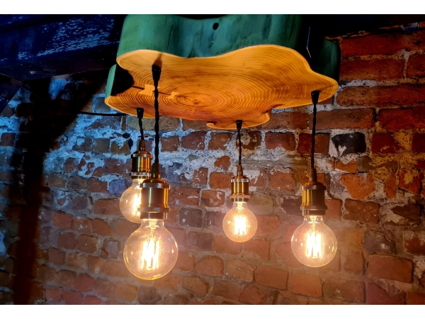 Lampa loftowa z plastra robinii akacjowej