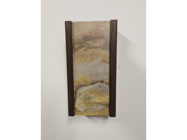 Kinkiet ścienny z forniru kamiennego i dębu wędzonego