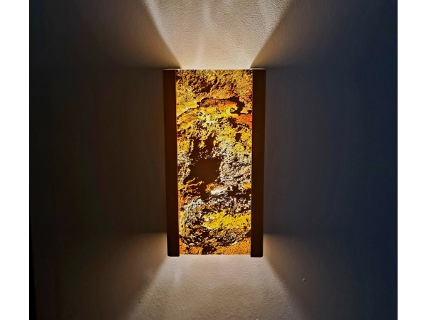 Kinkiet ścienny z forniru kamiennego i dębu wędzonego