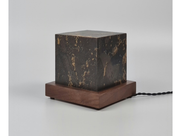 Lampa biurkowa CUBE LAWA